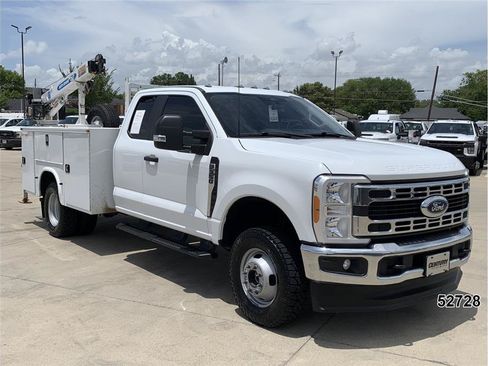 Used 2023 Ford F350 XL w/ XL Chrome Package AWD/4WD image 4