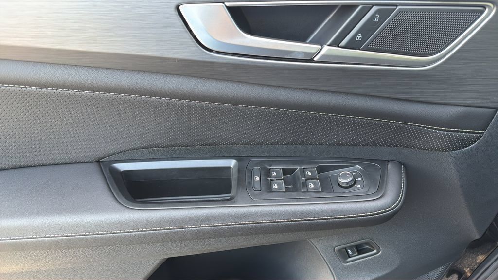 New 2026 Volkswagen Atlas Cross Sport SE FWD image 20