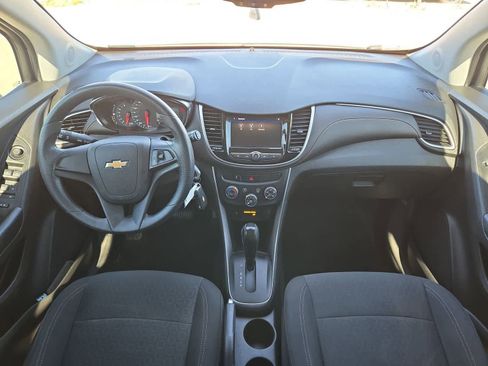 Used 2020 Chevrolet Trax LS image 13