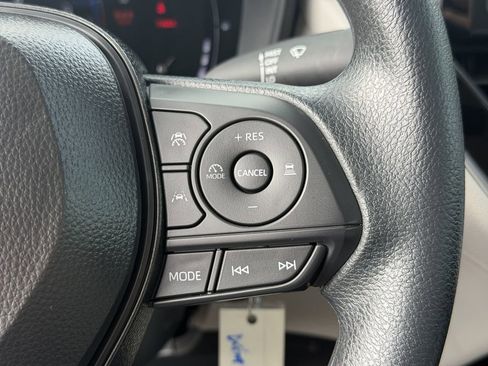 Certified 2026 Toyota Corolla Cross L FWD image 21