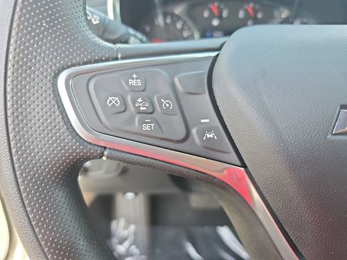 Used 2023 Chevrolet Equinox LT image 18