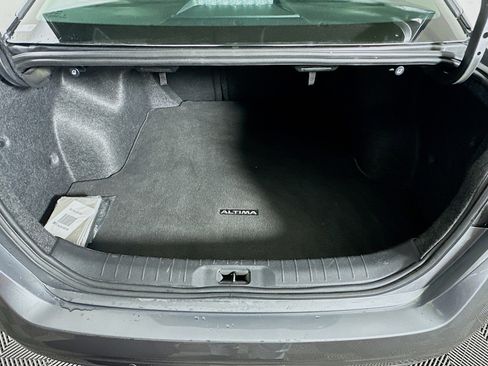 Used 2024 Nissan Altima 2.5 SV image 26