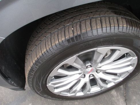 Used 2021 GMC Yukon Denali image 11