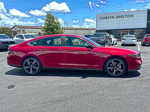 Used 2024 Honda Accord Sport image 9