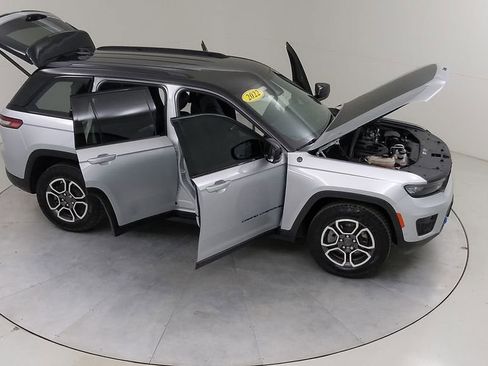 Used 2022 Jeep Grand Cherokee Trailhawk w/ Rear Seat Video Group 1 image 46