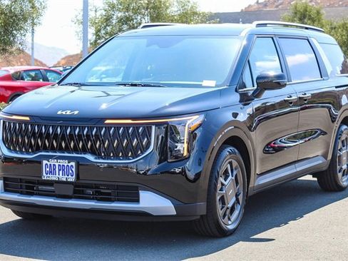 New 2026 Kia Carnival EX image 4