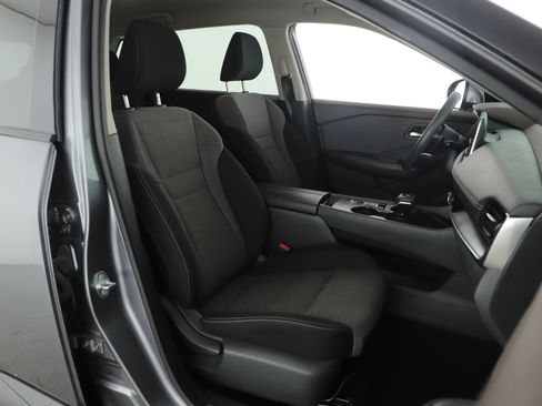 Used 2021 Nissan Rogue SV image 14