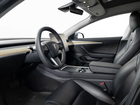 Used 2021 Tesla Model 3 Standard Range image 13