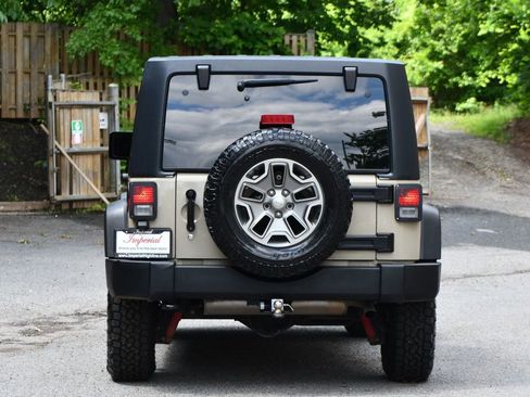 Used 2018 Jeep Wrangler Unlimited Rubicon w/ Cold Weather Group image 10