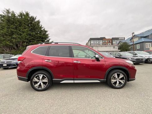 Used 2019 Subaru Forester Touring image 9