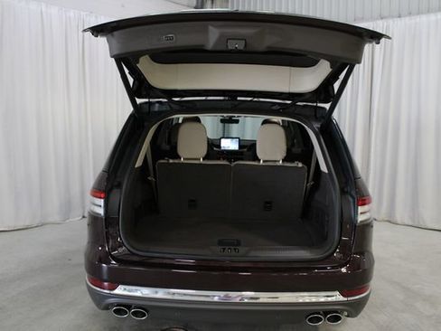 Used 2024 Lincoln Aviator Reserve w/ Equipment Group 201A AWD/4WD image 34