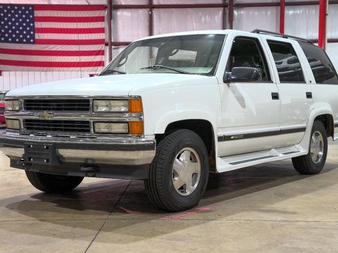 Used 1996 Chevrolet Tahoe 4WD image 1