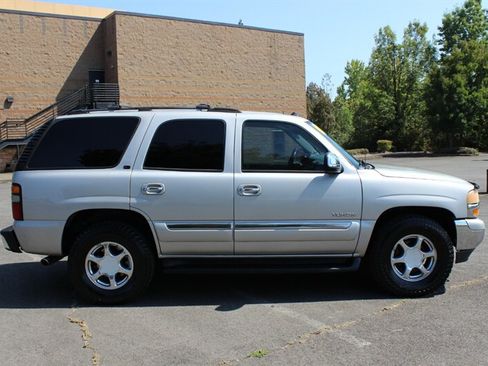 Used 2004 GMC Yukon SLT w/ 1SD Preferred Equipment Group AWD/4WD image 5