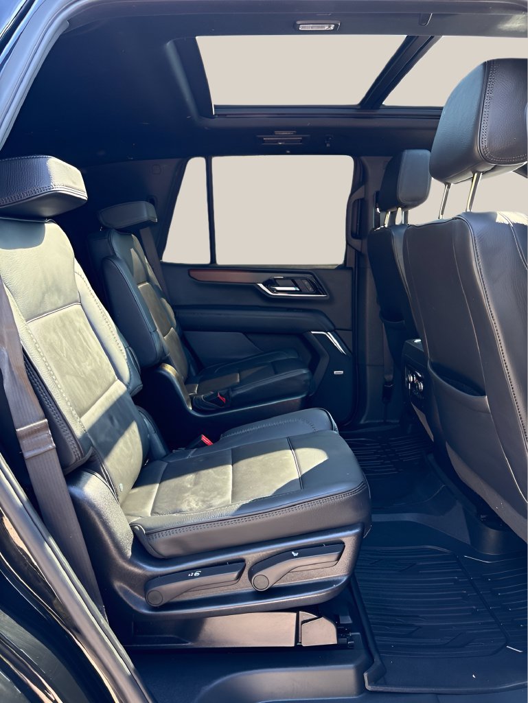 Used 2025 GMC Yukon Denali w/ Sun & Power Step Package AWD/4WD image 21