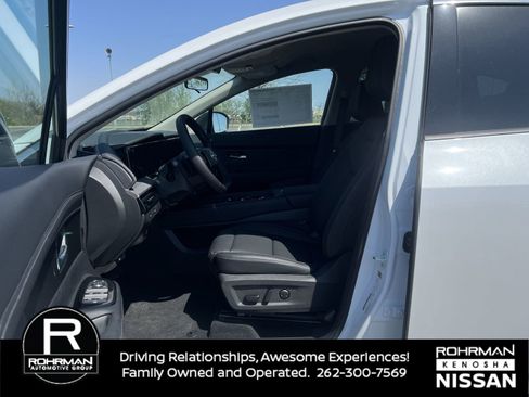 New 2025 Nissan Murano SV image 6