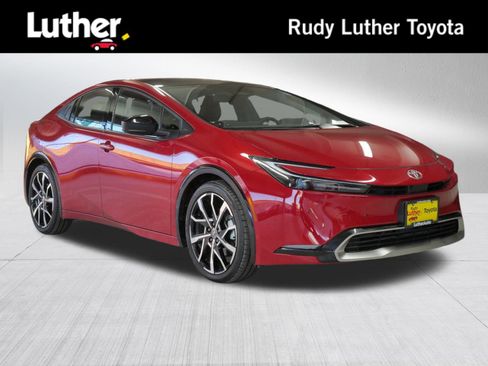 Used 2024 Toyota Prius Prime Premium image 1