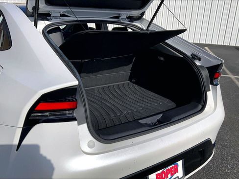 Used 2024 Toyota Prius XLE image 25