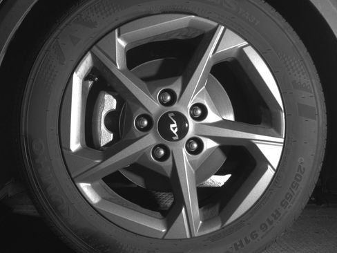 Used 2025 Kia K4 FWD image 12