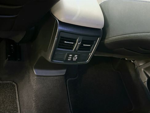 Used 2025 Subaru Forester Premium AWD/4WD image 28