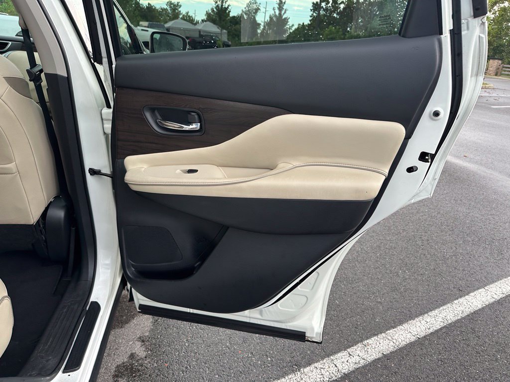 Used 2020 Nissan Murano Platinum FWD image 25