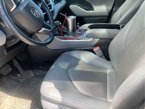 Used 2023 Toyota Highlander Limited AWD/4WD image 7