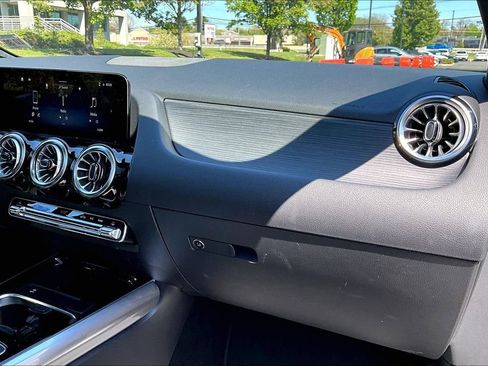 Used 2026 Mercedes-Benz GLA 250 4MATIC image 16