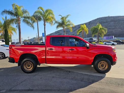 Used 2023 Chevrolet Silverado 1500 Custom Trail Boss w/ LPO, Dark Essentials Package image 6