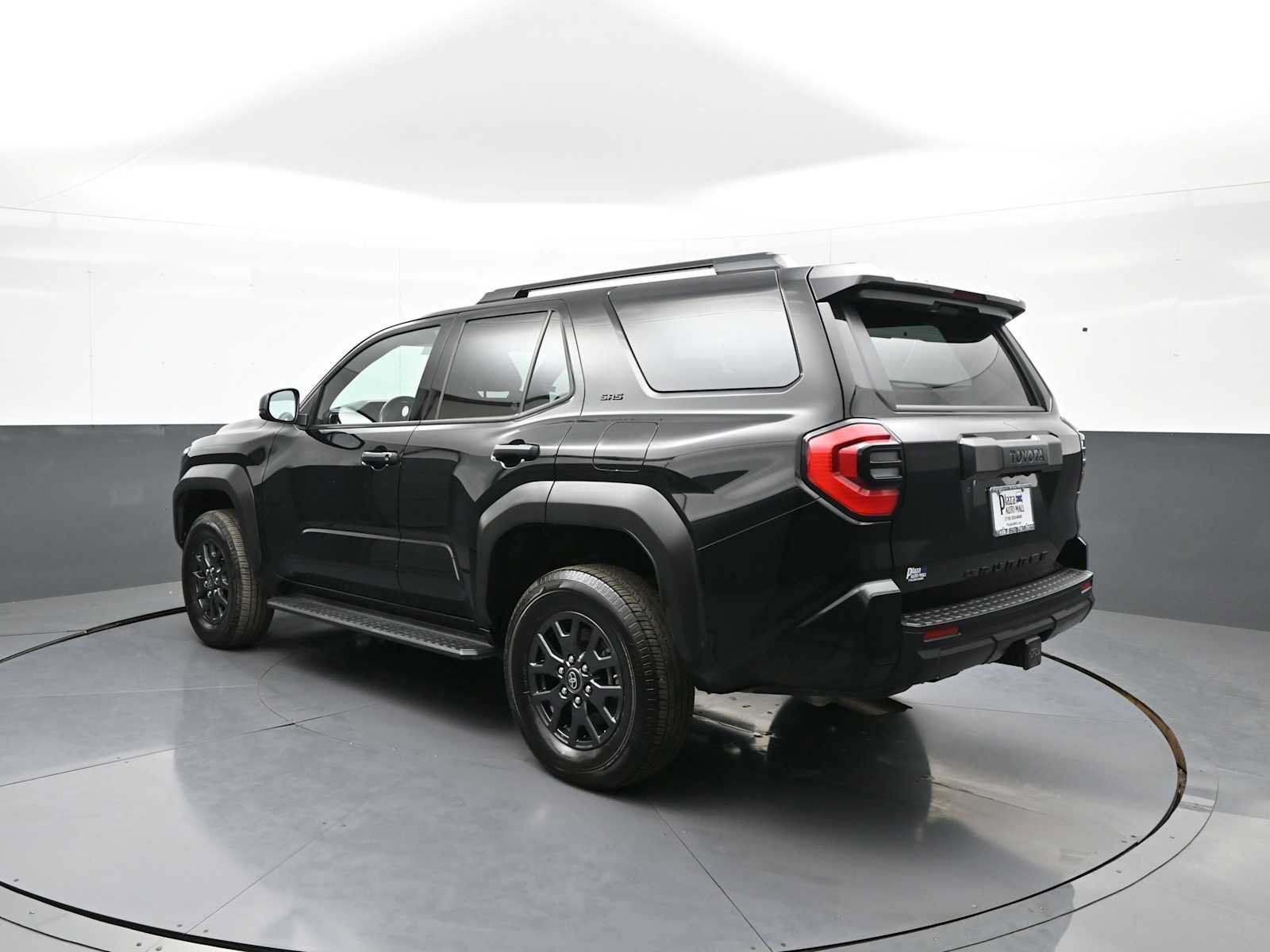 Used 2025 Toyota 4Runner SR5 AWD/4WD image 8