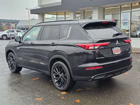 Used 2025 Mitsubishi Outlander SEL Black Edition image 7