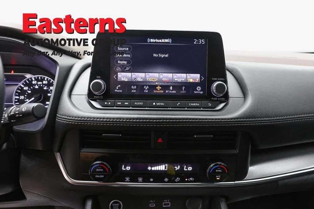 Used 2023 Nissan Rogue SV AWD/4WD image 12