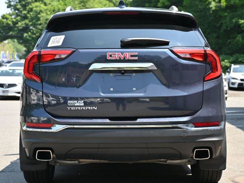 Used 2019 GMC Terrain SLT w/ Preferred Package FWD image 4