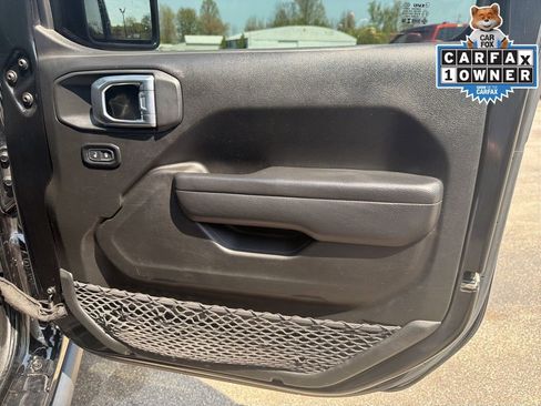 Used 2022 Jeep Wrangler Unlimited Sport AWD/4WD image 36