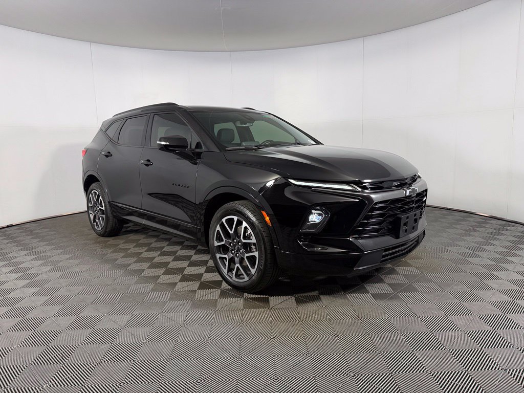 Used 2025 Chevrolet Blazer RS AWD/4WD image 5