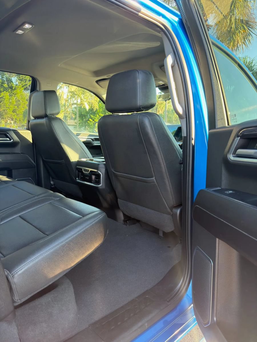 Used 2023 Chevrolet Silverado 1500 LTZ w/ Technology Package AWD/4WD image 10