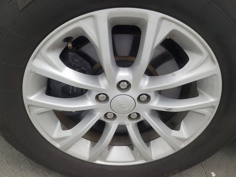 Used 2020 Jeep Cherokee Latitude image 31