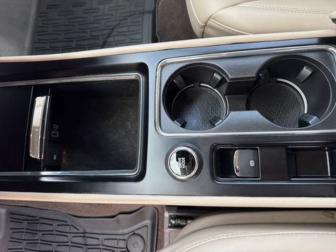 Certified 2023 Lincoln Corsair AWD image 28
