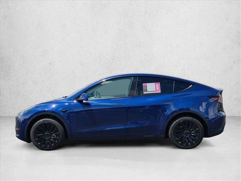 Used 2023 Tesla Model Y Long Range AWD/4WD image 9