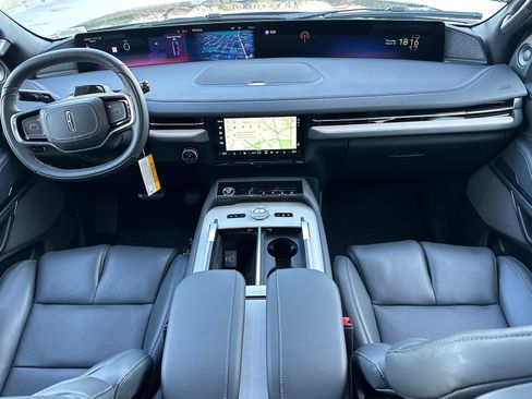 New 2026 Lincoln Navigator Reserve w/ Jet Appearance Package AWD/4WD image 19