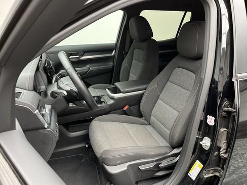 Certified 2025 GMC Terrain Elevation AWD/4WD image 10