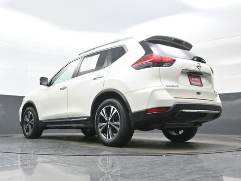 Used 2017 Nissan Rogue SL w/ SL Premium Package image 28