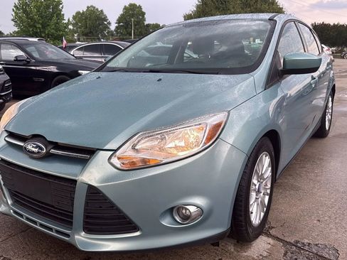 Used 2012 Ford Focus SE FWD image 1