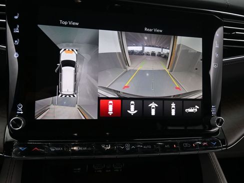 Used 2024 Jeep Grand Wagoneer L 4WD image 23