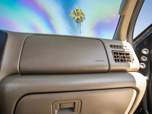 Used 2005 Ford Excursion Eddie Bauer image 32