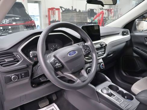 Used 2022 Ford Escape SE AWD/4WD image 8