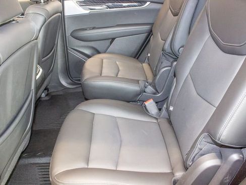 Used 2024 Cadillac XT6 Premium Luxury w/ LPO, Floor Liner Package AWD/4WD image 19