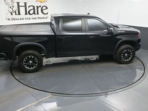 Used 2023 Chevrolet Silverado 1500 ZR2 image 39