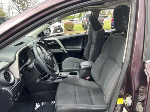 Used 2017 Toyota RAV4 XLE w/ Plus Extra Value Package AWD/4WD image 13