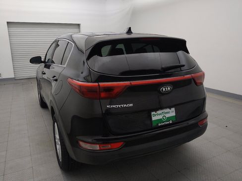 Used 2017 Kia Sportage LX image 6