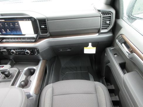 New 2026 Chevrolet Silverado 1500 RST w/ Convenience Package II AWD/4WD image 16