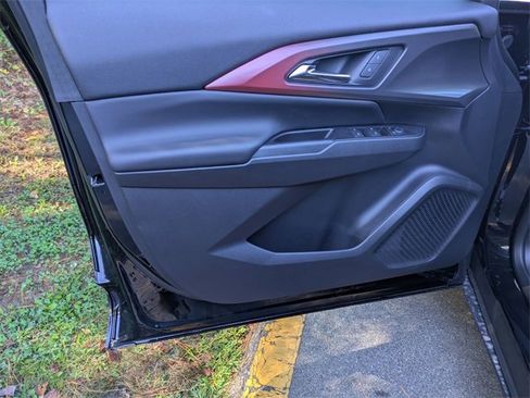 New 2025 Chevrolet Equinox EV RS image 8